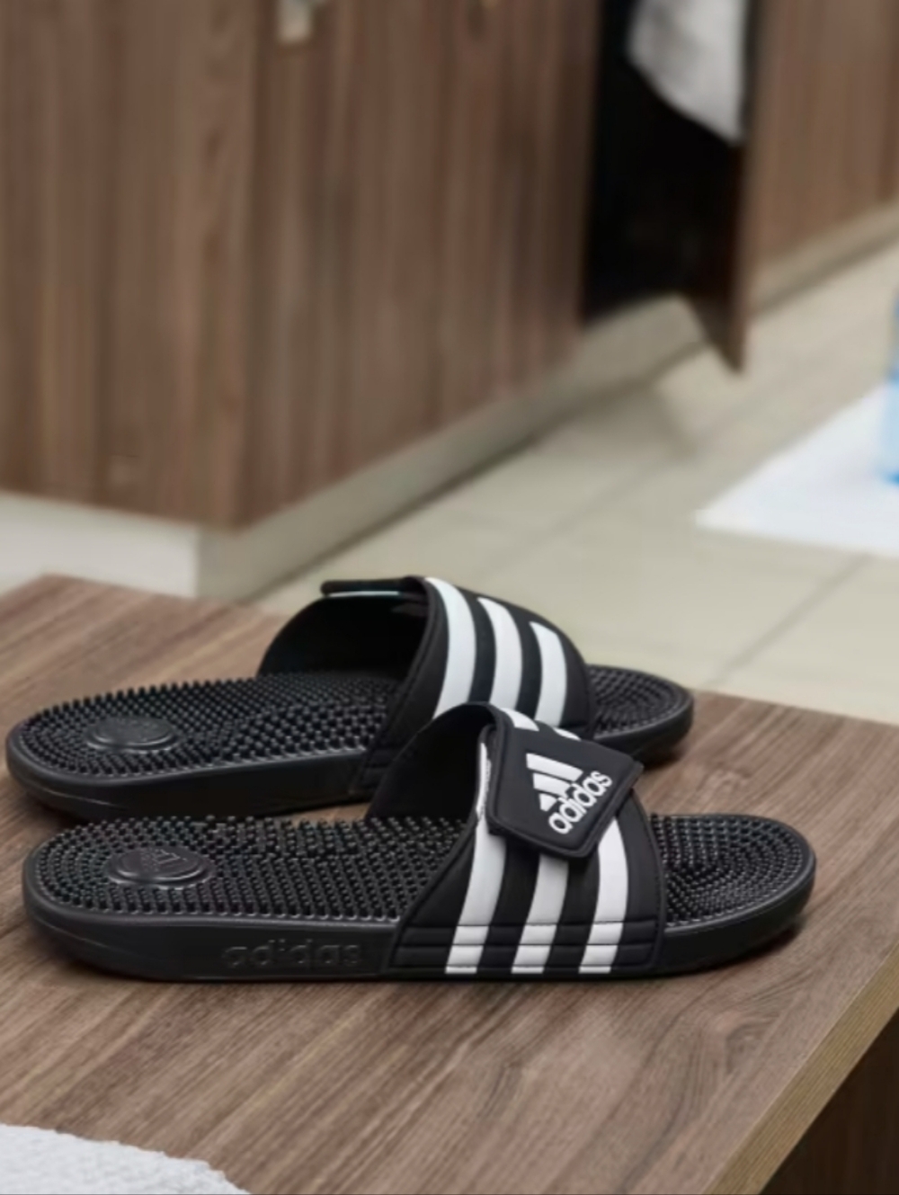 ADDIDAS Adisaage Black & White Massage Slide with Three Stripes (5W)